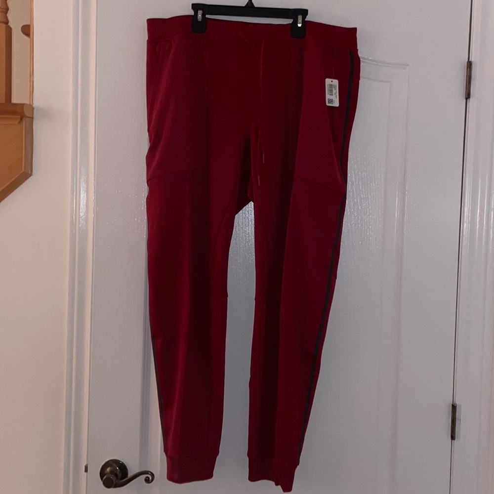 NWT Lululemon Textured Tech Jogger